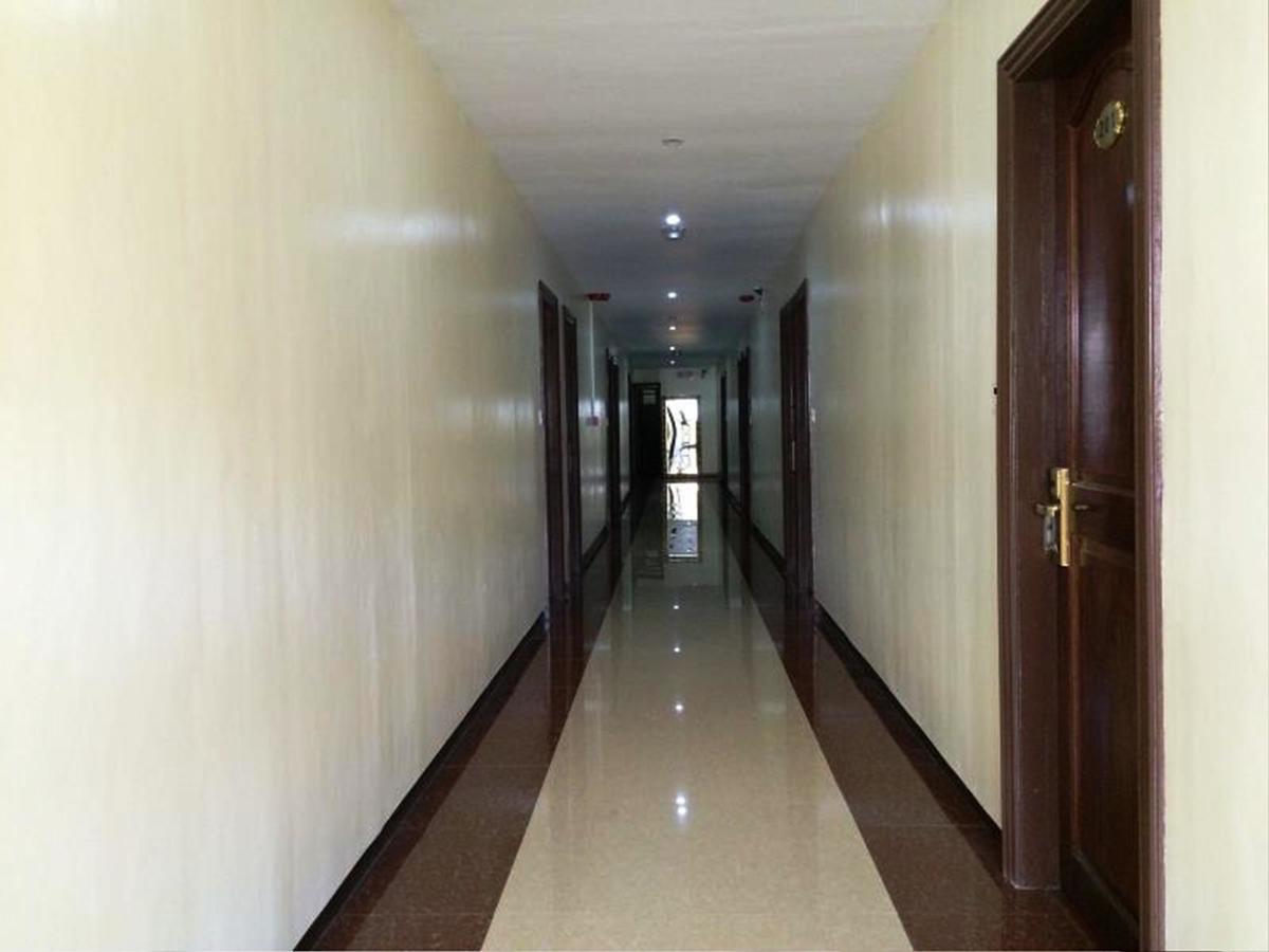 Rainbowland Hotel โอลองกาโป ภายนอก รูปภาพ