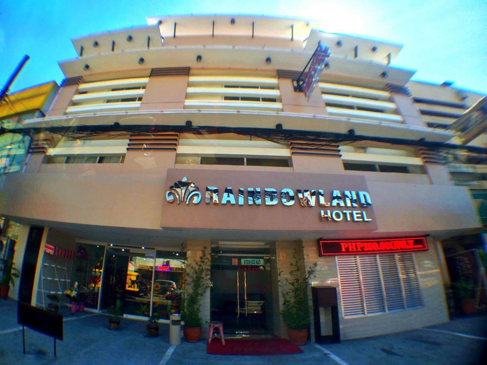 Rainbowland Hotel โอลองกาโป ภายนอก รูปภาพ